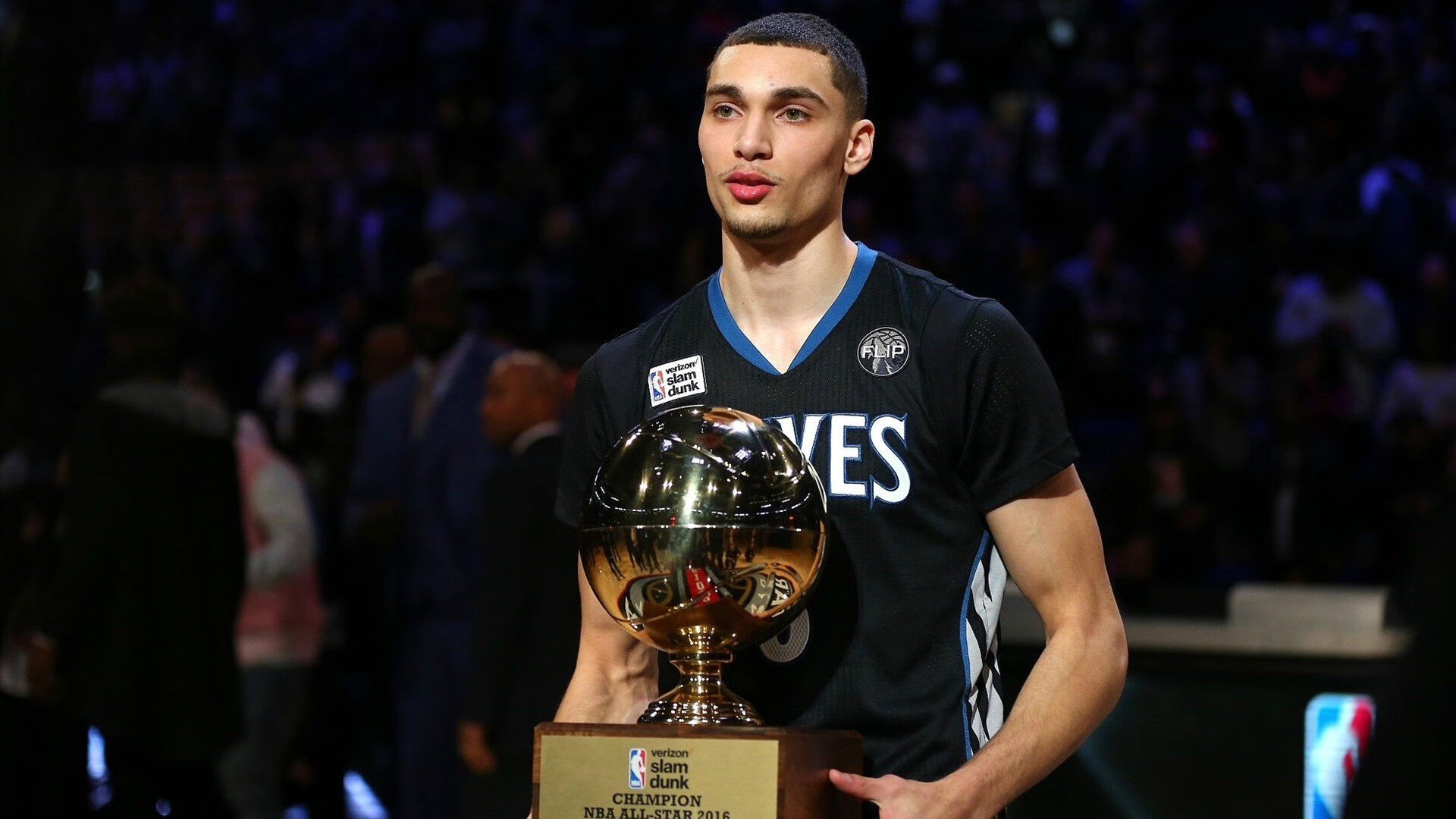 2017年东部决赛:库里在第六场攻防两端表现完美,砍下35分带队晋级!